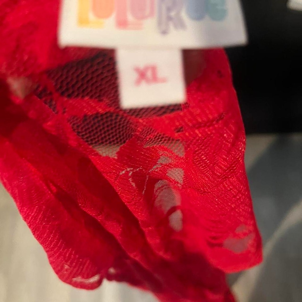 Red lace Lularoe cover up with floral pattern Sexy Grunge - Picture 3 of 6